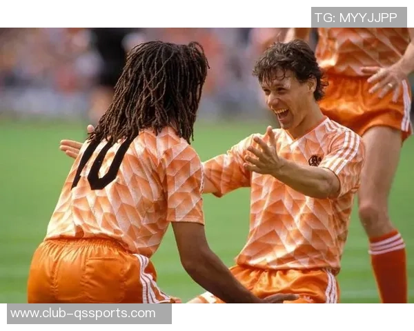 足球传奇重生雅辛逆袭历史的辉煌时刻